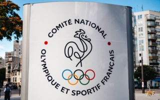 Procédure de conciliation obligatoire devant le CNOSF « non menée à son terme » : la requête en référé suspension introduite parallèlement rejetée faute d’urgence