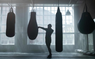 Refus illégitime d’utiliser une salle communale multi-activités : le club de boxe thaïlandaise ne pouvait revendiquer la mise à disposition d’un équipement plus adapté