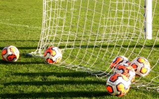 Manquements aux exigences de fonctionnement démocratique et de gestion transparente : le retrait de l’agrément du club de football était justifié