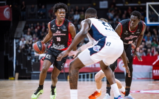 Perte de match par pénalité : le risque « très hypothétique » de relégation dont se prévaut le club de basket n’est pas suffisant pour obtenir la suspension de la sanction